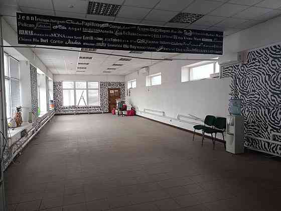 Сдаются два магазина в торговом комплексе Луганск