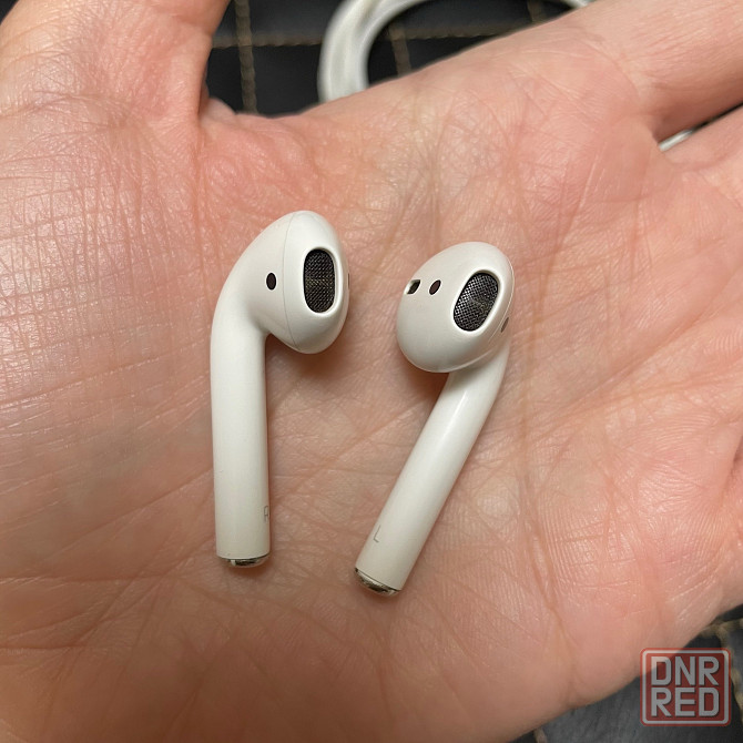 Наушники Apple AirPods 2, беспроводные, оригинал Донецк - изображение 4