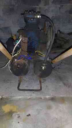 Продам воздушный компрессор . Макеевка