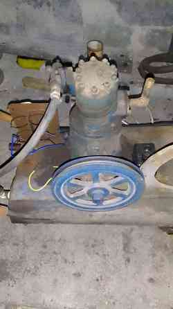 Продам воздушный компрессор . Макеевка