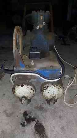 Продам воздушный компрессор . Макеевка