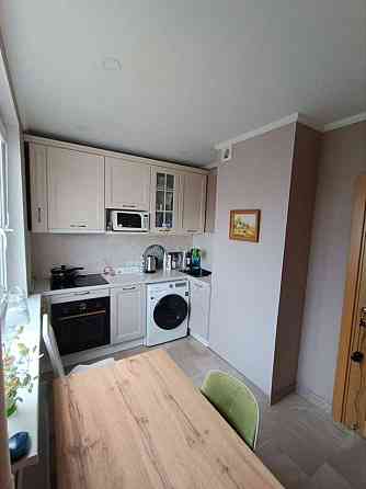 Сдам Просторную однокомнатную квартиру на Донецк Сити Донецк