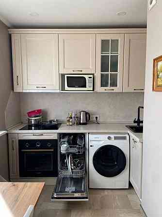 Сдам Просторную однокомнатную квартиру на Донецк Сити Донецк