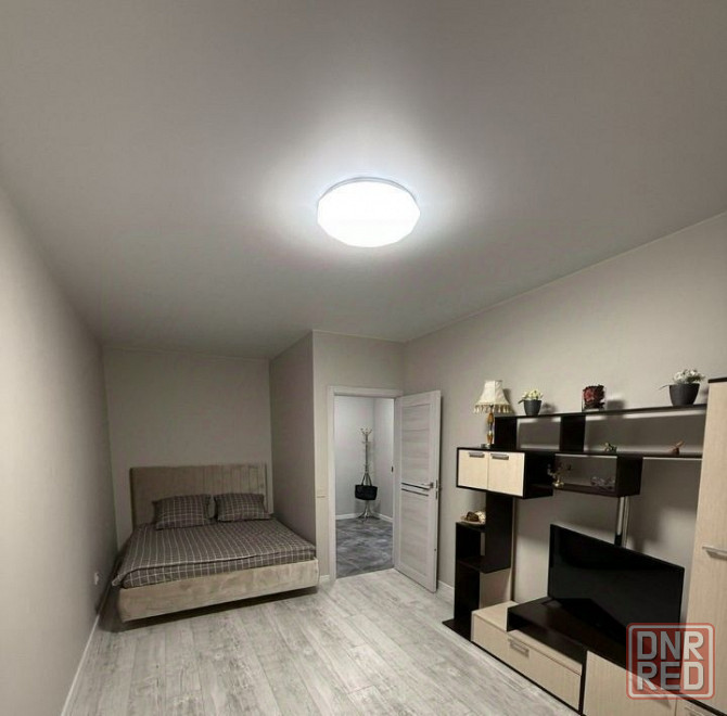 Сдается 1-комнатная квартира в Ворошиловском районе, Школьный Бульвар Донецк - изображение 1