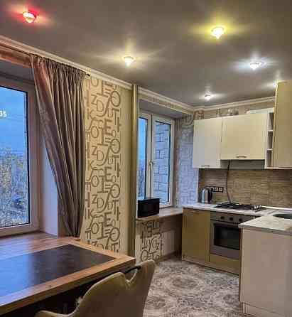 Сдаю двухкомнатную квартиру в Калининском районе Донецка по адресу: Цусимская улица, 55 Донецк