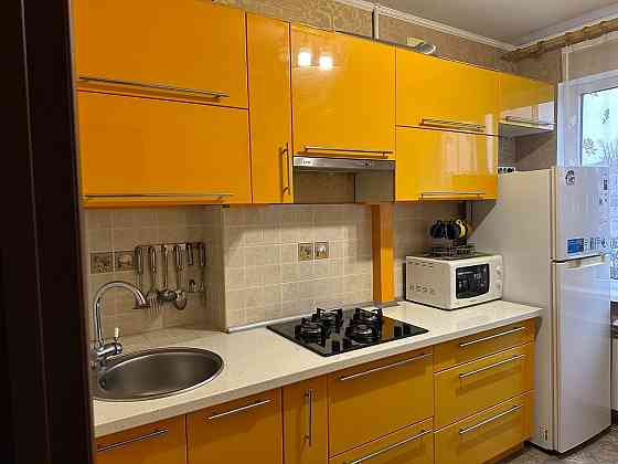 Продам 2-к. кв. , Киевский р-н, Шахтерская площадь, "Зимний сад", ул. Университетская Донецк