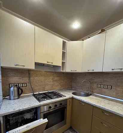 Сдаю двухкомнатную квартиру в Калининском районе Донецка по адресу: Цусимская улица, 55 Донецк