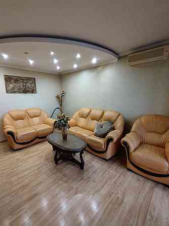 Продам 4-х комнатную кв. на проспекте Ильича. Напротив больницы Калинина. Донецк