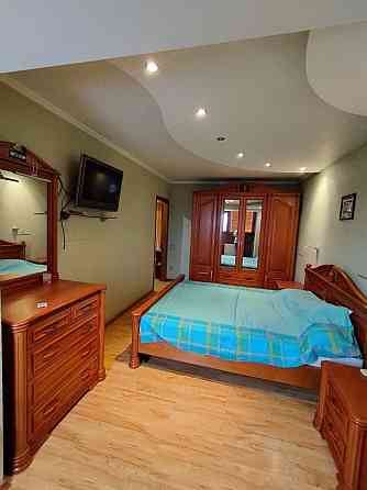 Продам 4-х комнатную кв. на проспекте Ильича. Напротив больницы Калинина. Донецк