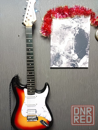 Электро гитара Макеевка - изображение 1