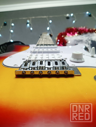 Электро гитара Макеевка - изображение 3