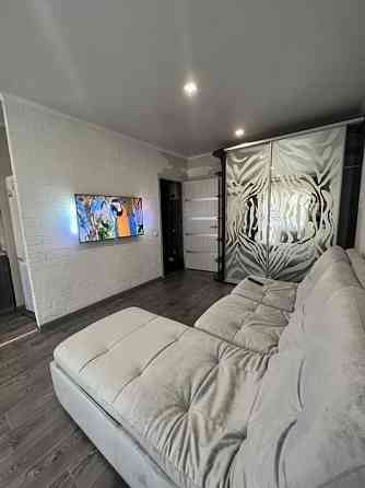 Сдаётся: 1-ая квартира в г. Макеевки Район: Центрально-городской, улица Свердлова, 129 Ориентир: Де Макеевка