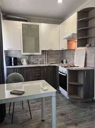 Сдаётся: 1-ая квартира в г. Макеевки Район: Центрально-городской, улица Свердлова, 129 Ориентир: Де Макеевка