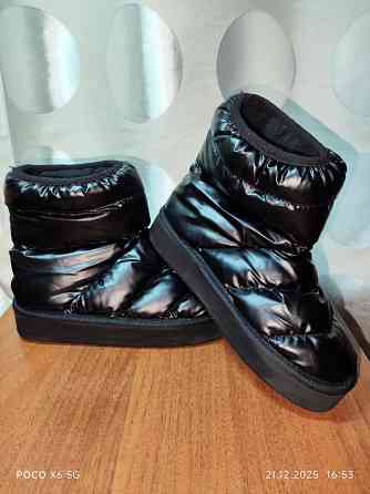 Продам новые детские дутики 36 размер Донецк