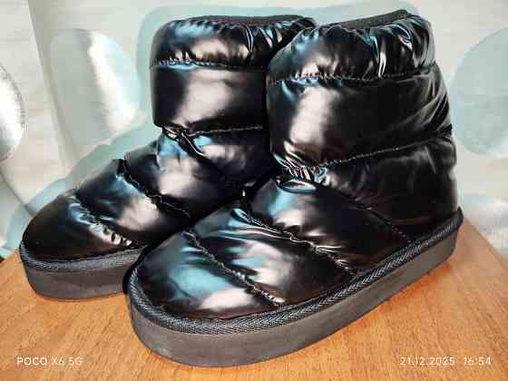 Продам новые детские дутики 36 размер Донецк