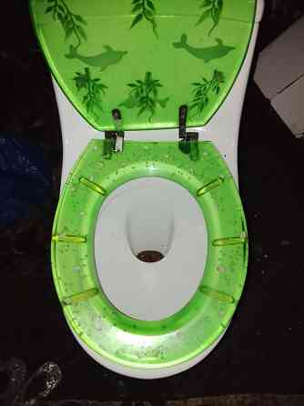 Крутой, практически новый унитаз компакт Донецк