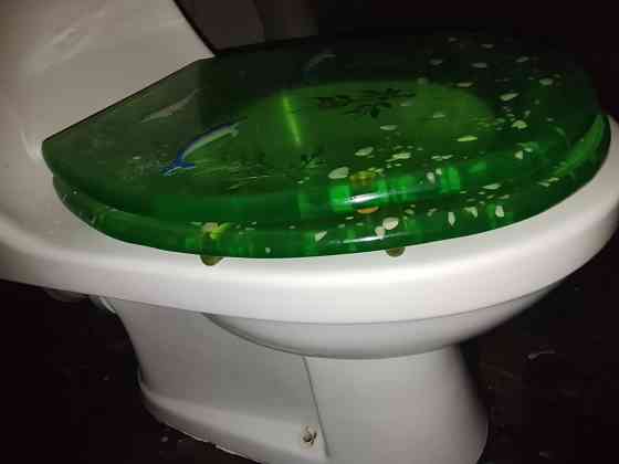 Крутой, практически новый унитаз компакт Донецк