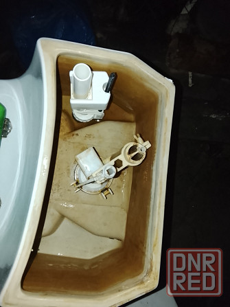 Крутой, практически новый унитаз компакт Донецк - изображение 8