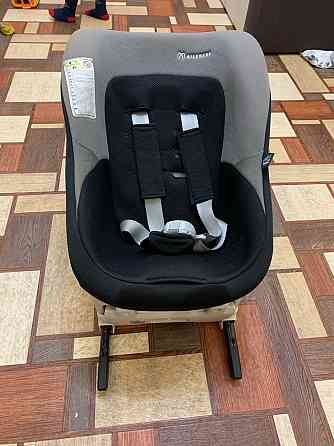 Продам автокресло на изофиксах Макеевка