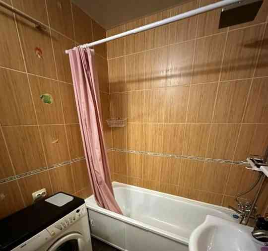 Однокомнатная квартира в долгосрочную аренду, расположена в Киевском районе на Маяке. Донецк