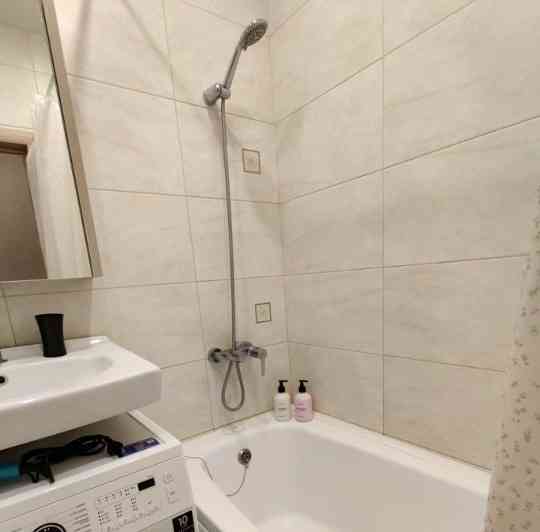 Сдается уютная и светлая однокомнатная квартира в Ворошиловском районе Донецк