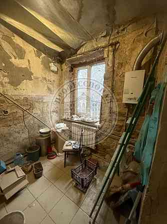 3-к сталинка  в центре ,12 линия т Макеевка