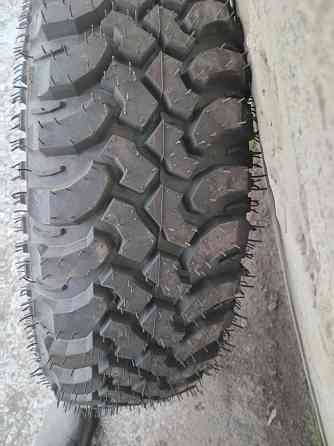 Продаю один новый скат 215 65 16 ,зубатая резина Донецк
