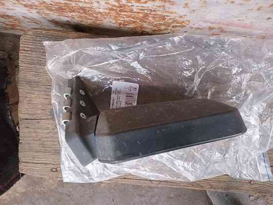 Продаю правое зеркало универсальное Донецк