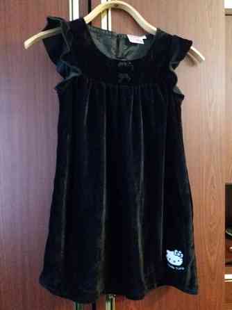 Продам платье для девочки бархатное на 7-8 лет Донецк