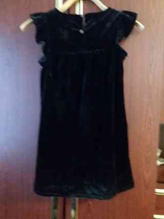 Продам платье для девочки бархатное на 7-8 лет Донецк