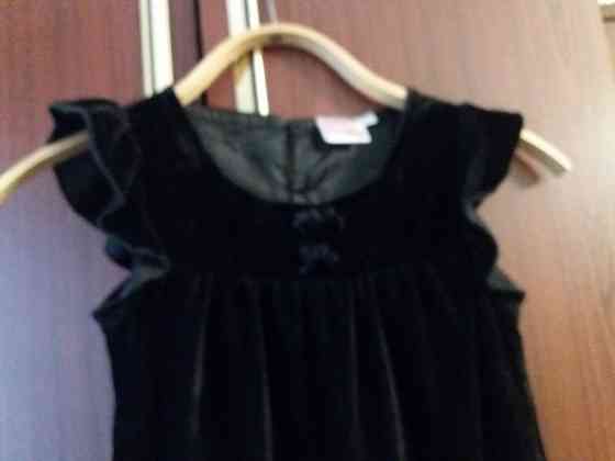 Продам платье для девочки бархатное на 7-8 лет Донецк