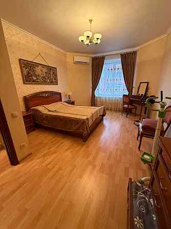 Предлагается в аренду трехкомнатная квартира в Ворошиловском районе, ул.Розы Люксембург Донецк