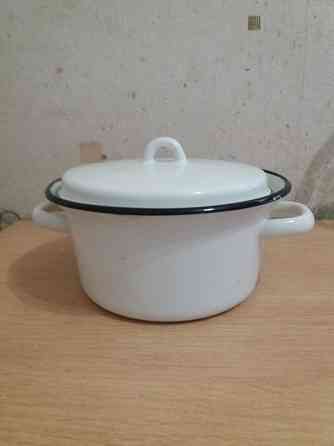 Продам кастрюлю эмалированную 1,8 л Донецк