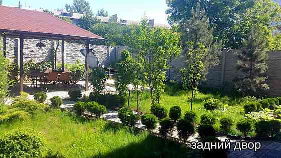 Продаётся жилой 3-х этажный дом в районе крытого рынка, пр. Ватутина Донецк