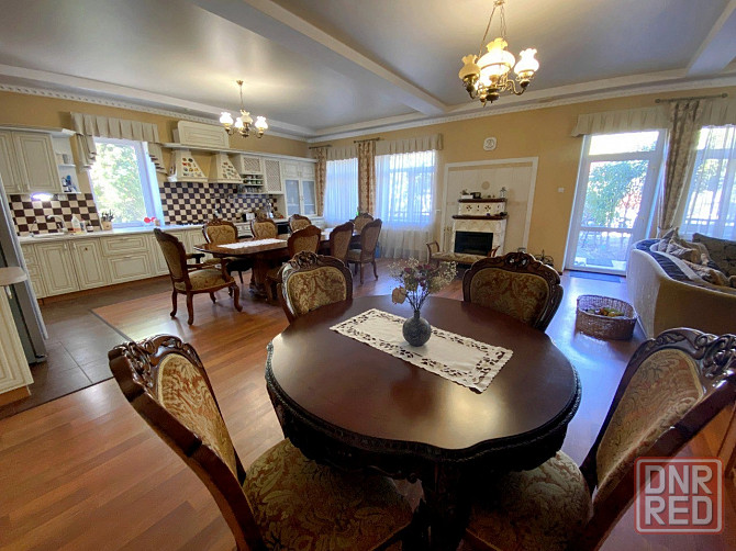 Продаётся жилой 3-х этажный дом в районе крытого рынка, пр. Ватутина Донецк - изображение 2