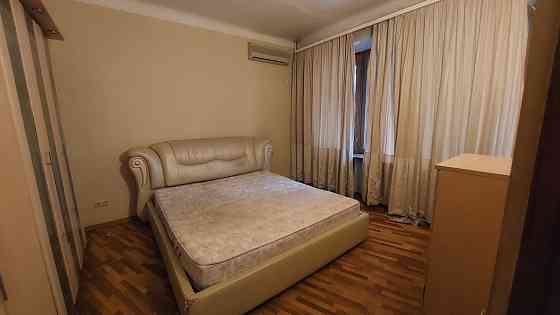 Продам 4-комнатную сталинку 92 м2 в центре Донецка. Донецк