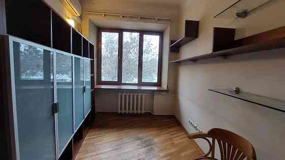 Продам 4-комнатную сталинку 92 м2 в центре Донецка. Донецк