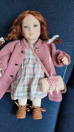 Продам коллекционную куклу Луганск