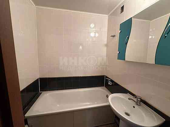 Продам 3к 1-й Микрорайон Луганск