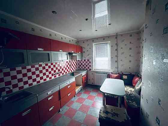 Продам 3к 1-й Микрорайон Луганск