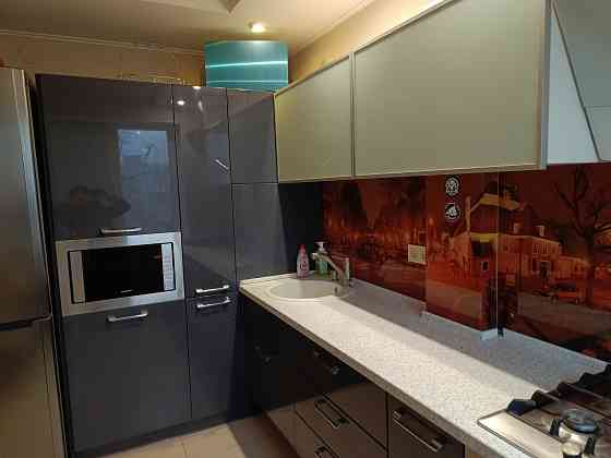 Продаётся 2-к квартира Мариуполь