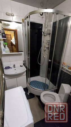 Сдаётся хорошая уютная квартира в Ворошиловском район, расположенная рядом с ДонГу. Донецк - изображение 5