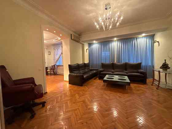 Продажа 4 ком.кв. Бульвар Пушкина! Лучшая Локация Города- ул.Университетская 21 ! Документы Готовы! Донецк