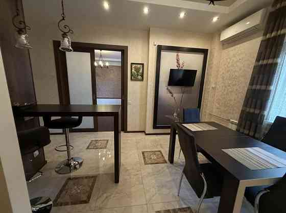 Сдается двухкомнатная квартира в Калининском районе Донецка.Ориентир Обжора Донецк