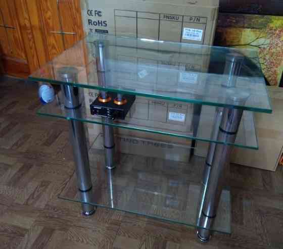 Стеклянный стол под телевизор и аппаратуру Донецк