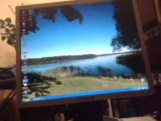 Продам жидкокристалический монитор за 800 р Донецк
