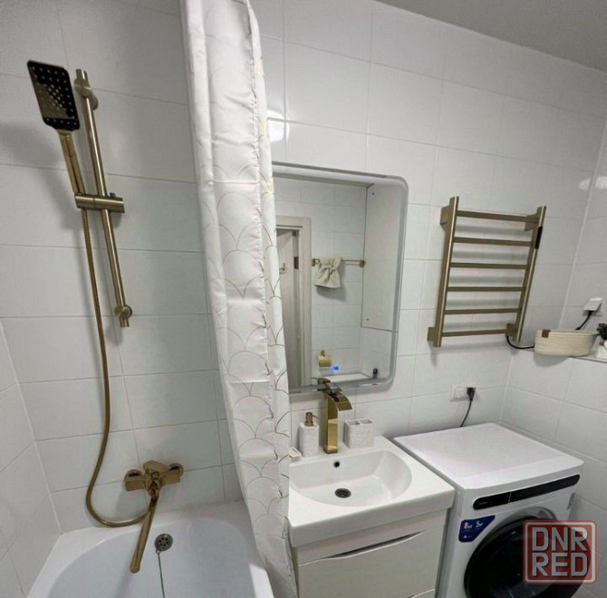 Сдаю шикарную однокомнатную квартиру в Ворошиловском районе Донецка по адресу: улица Артёма, 90 Донецк - изображение 6