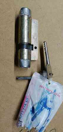 личинка для гаражного замка новая Макеевка