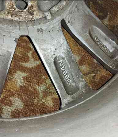 Продам комплект зимней резины на дисках Донецк