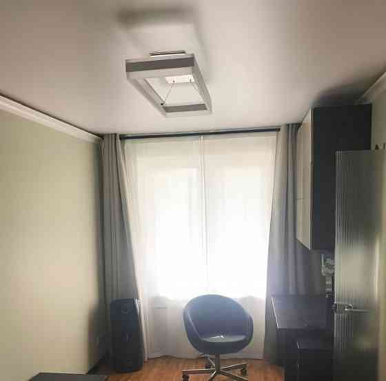 Сдается шикарная двухкомнатная квартира в Ворошиловском районе Донецка напротив Филармонии. Донецк